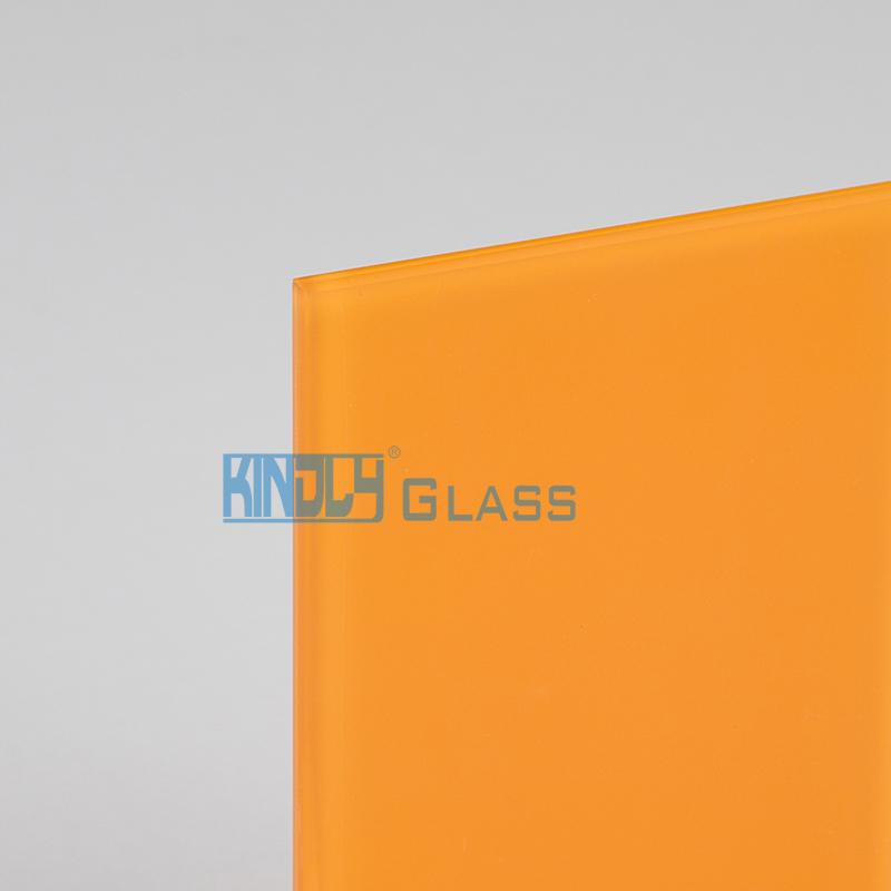 Clear Float with Sunnegelb Lacquered RAL1037 Detail